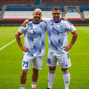Fotbal na Andrově stadionu spojil členy OHK Olomouc sportem i networkingem